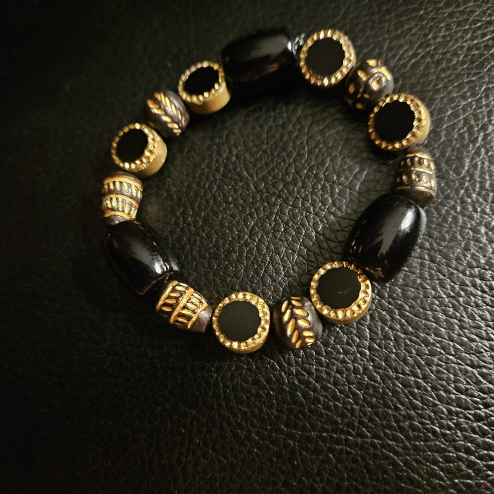 Unisex Black and Gold Bracelet